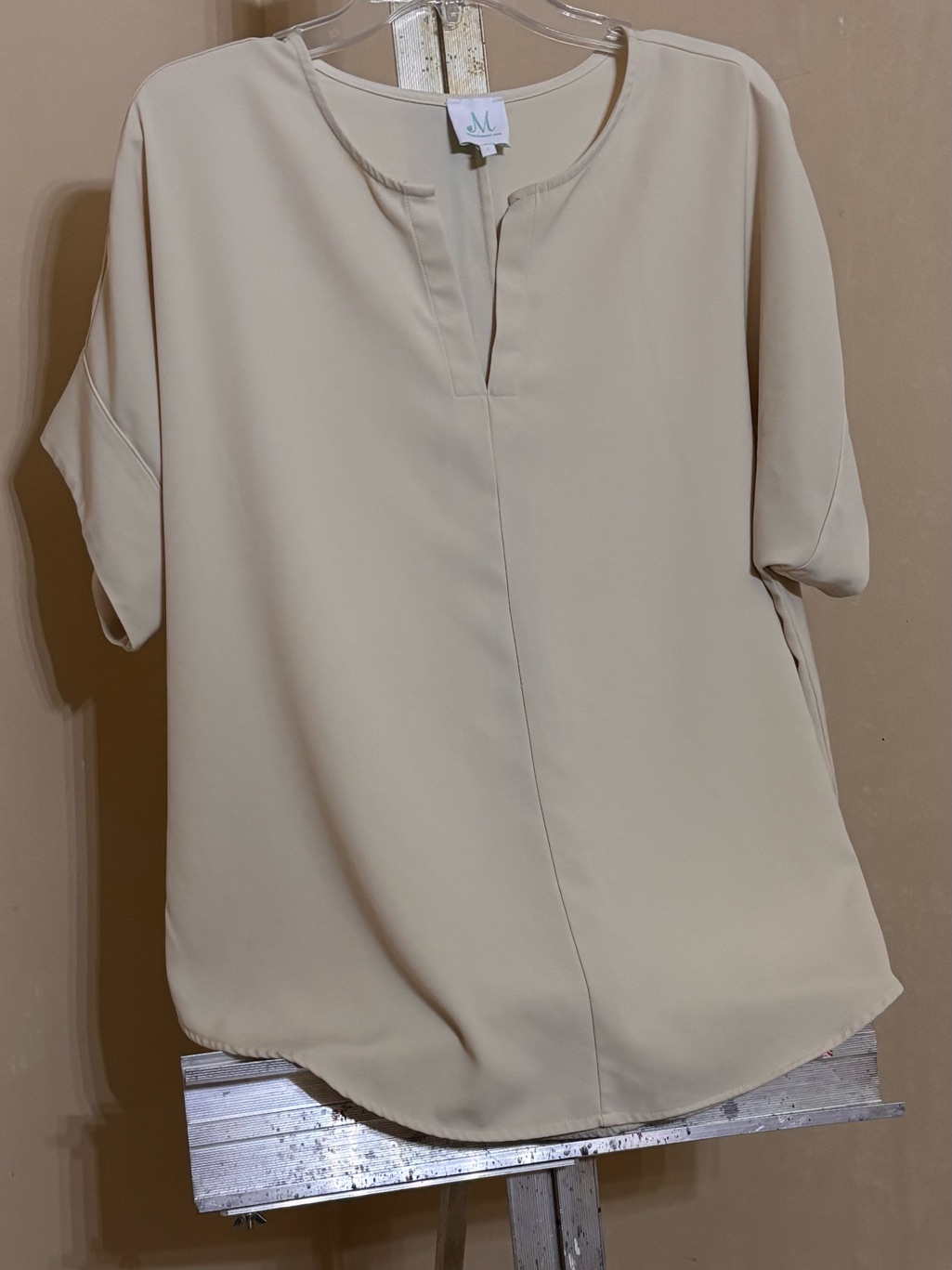 Odest Cream Split-Neck Tunic Top By